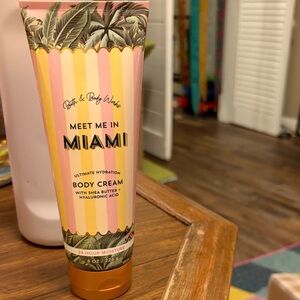 Bath & Body Works Miami Hydration Body Cream - Pink, Gold, Green